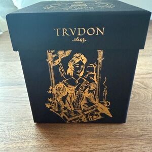 New in Box Cire Trudon Mary Candle